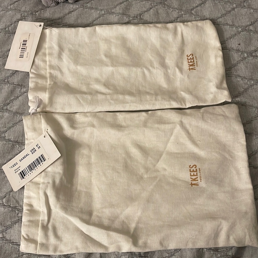 2 Tkees dust bags